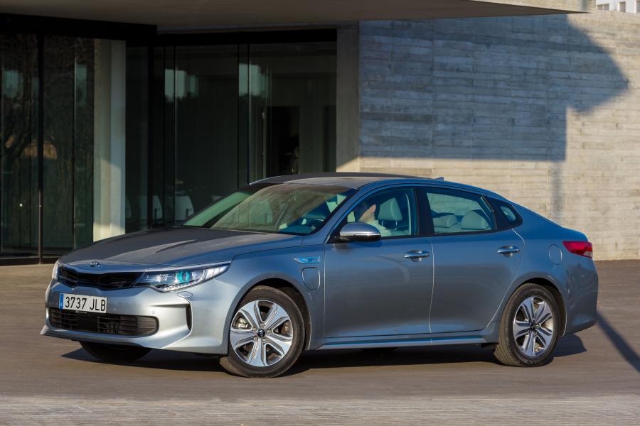 Kia Optima Plug-In Hybrid (JF) 2016 года  (WW) (фото 21 из 41)